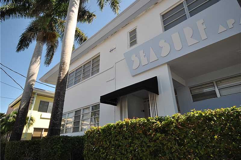 1st image of 8315 Byron Ave APT 1