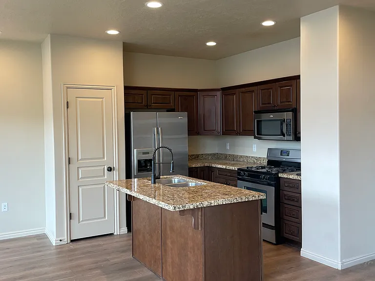 141 E Backhand Ln — Photo 21