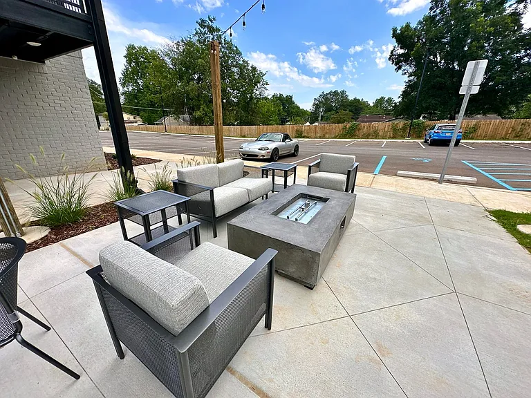 Avenue 6 - Luxury Apartments Downtown Huntsville South — Photo 43