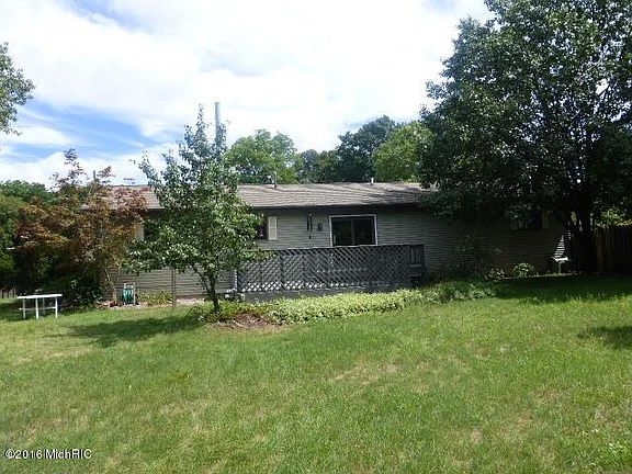 3rd image of 508 Woodland Dr
