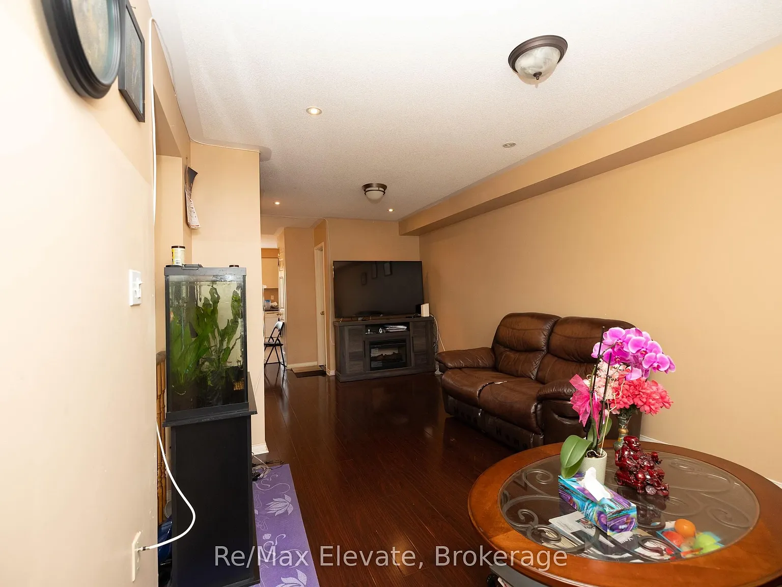 3 bed, $3,000 — Photo 4