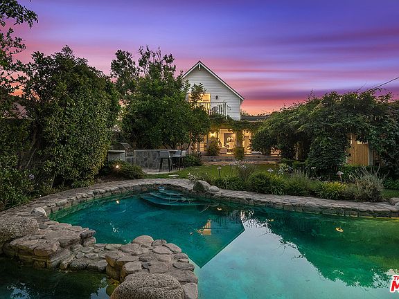 2nd image of 4422 Placidia Ave