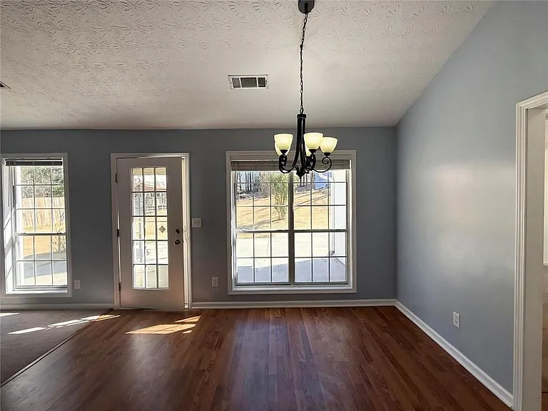 2029 Manor Oak Ln — Photo 9