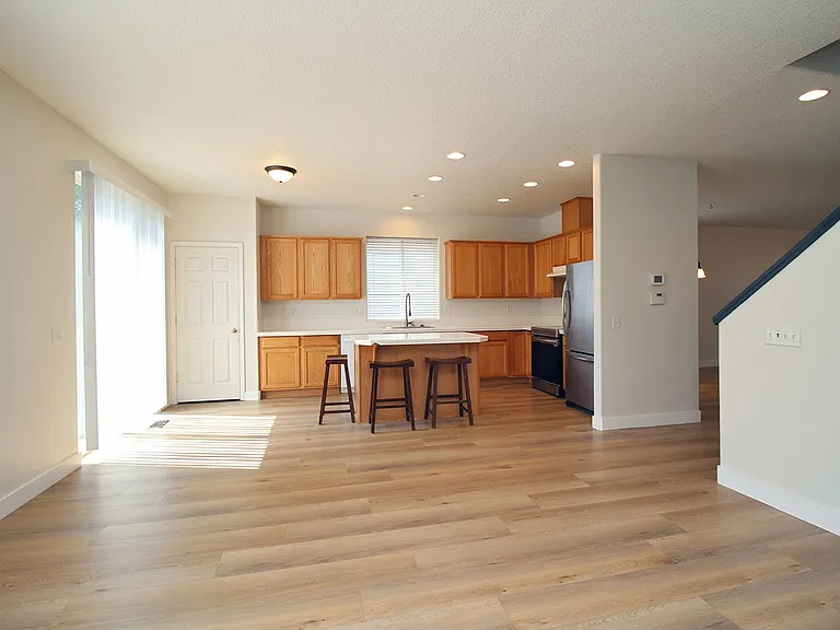 15542 SE Thornbridge Dr — Photo 9