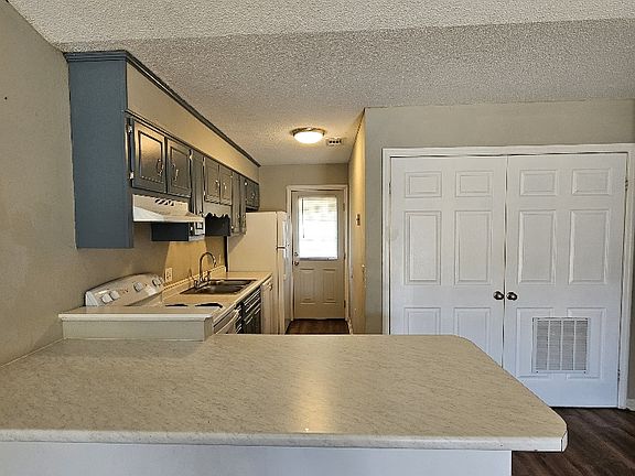 4th image of 230.5 Lanier Dr #166