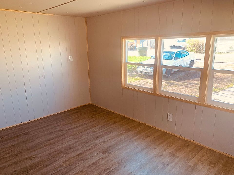 1st image of 1319 2nd Ave NW