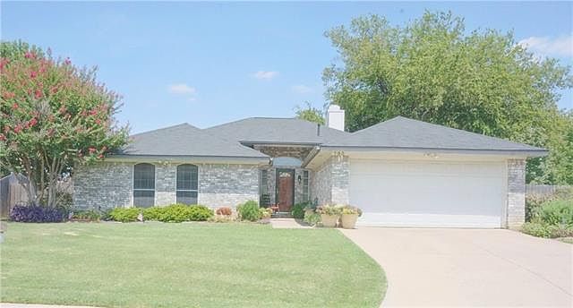 1st image of 703 Pryor Ct S