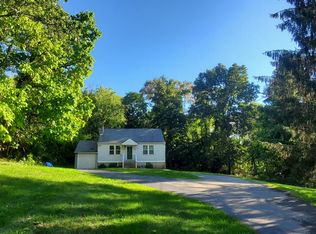 132 Cardinal Rd, Hyde Park, NY 12538