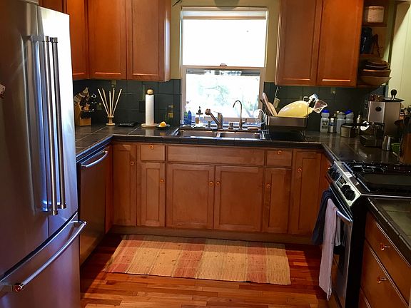spacious kitchen with gas stove