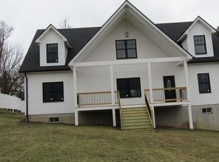 51 Duck Pond Rd, Stone Ridge, NY 12484