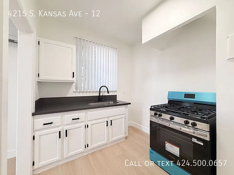 4215 S Kansas Ave #12 — Photo 5