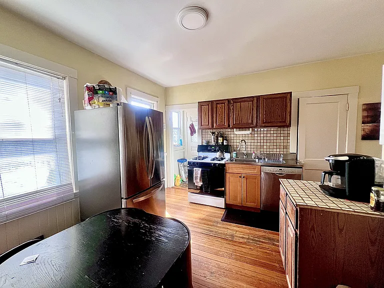 33 Oakland Rd #1 — Photo 3