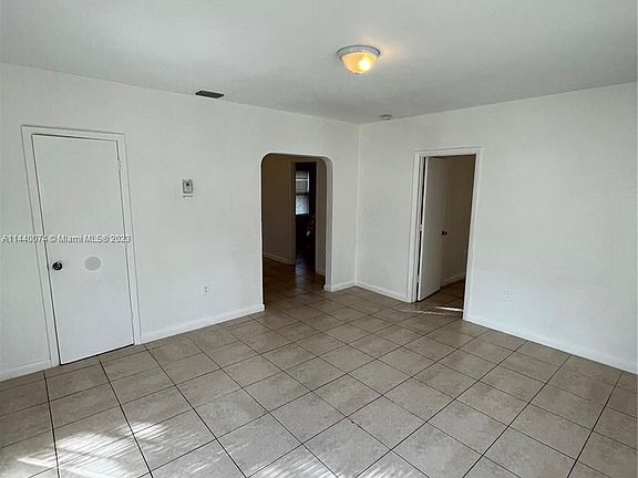 2nd image of 5619 N Miami Ave