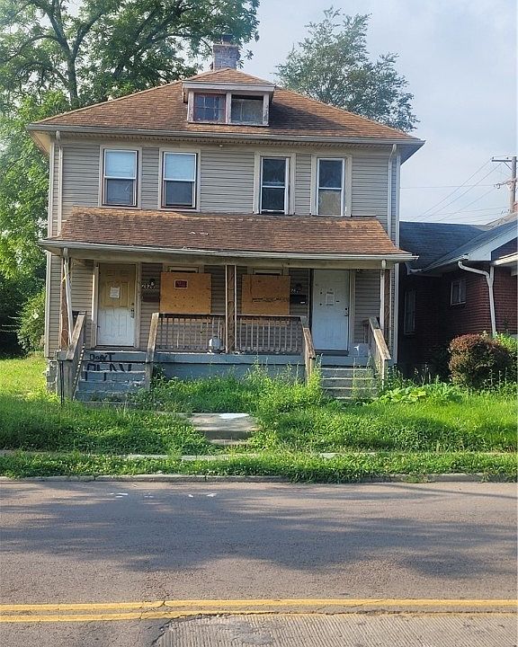 2nd image of 2930 Hoover Ave #2928