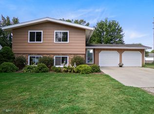 409 8th St, Mazon, IL 60444