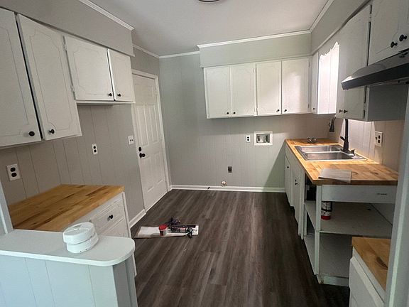 2nd image of 207 Highland St APT 2