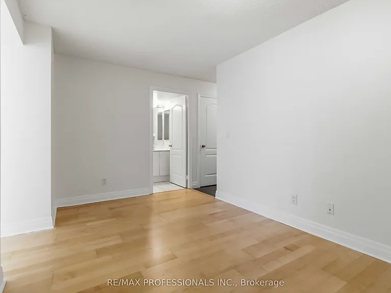 2121 Lake Shore Blvd W #607 — Photo 8