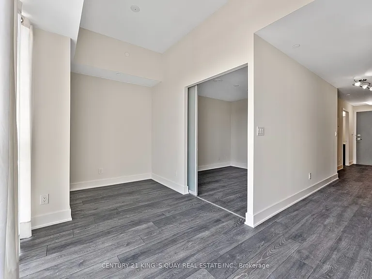 188 Fairview Mall Dr #822 — Photo 10