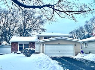 1119 Dawes Ave, Wheaton, IL 60189