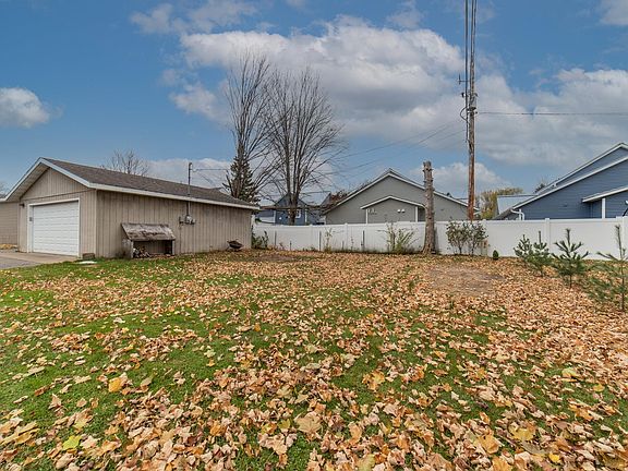 3rd image of 1030 S 11th Ave