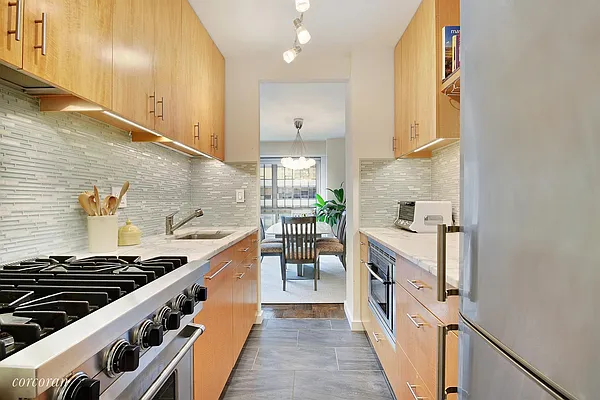 Sold by Corcoran | media 14