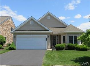 7 Nottingham Ln, Easton, PA 18045