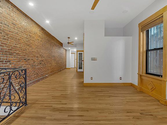 4th image of 491 Park Pl APT 1R