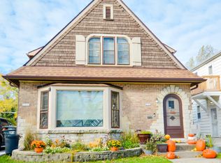 2525 N 64th St, Wauwatosa, WI 53213