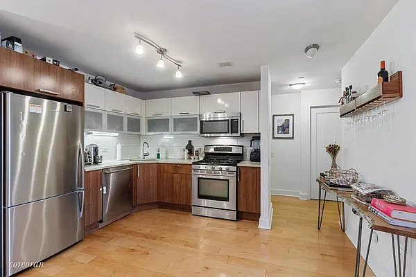 Rented by Corcoran | media 27