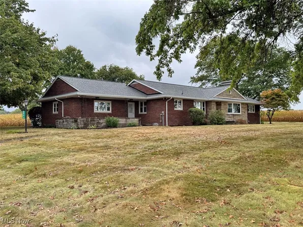 8994 Kent Ave NE, Canton, OH 44721