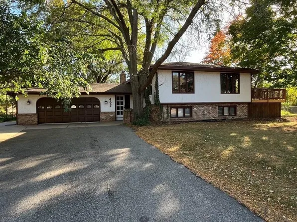407 Spruce Cir, Jordan, MN 55352