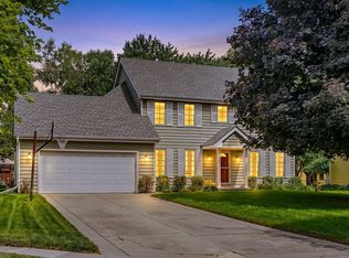 5849 Brentwood Cir, Johnston, IA 50131