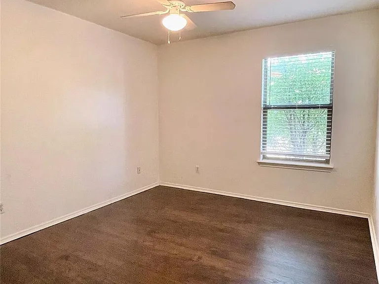 317 Leanne Dr — Photo 15