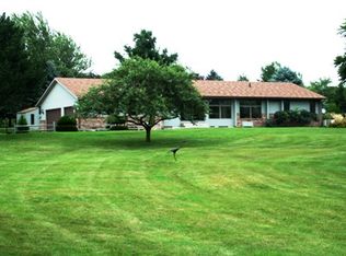 8314 Buck Ridge Rd, Cedar Falls, IA 50613