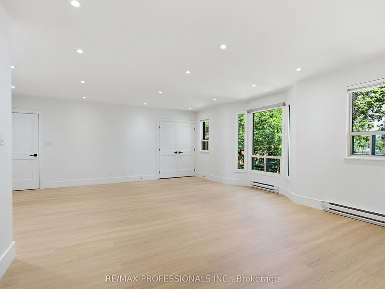 105 Cavell Ave — Photo 9