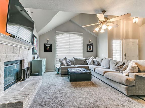 3rd image of 701 Taber Ln