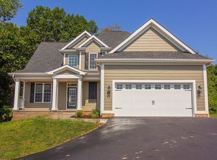 70 Hickory Ridge Ct, Blue Ridge, VA 24064