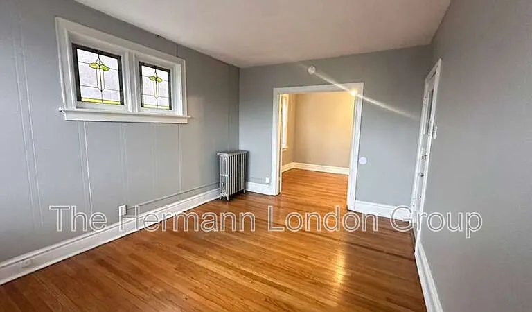 5042 Pernod Ave #2F — Photo 3