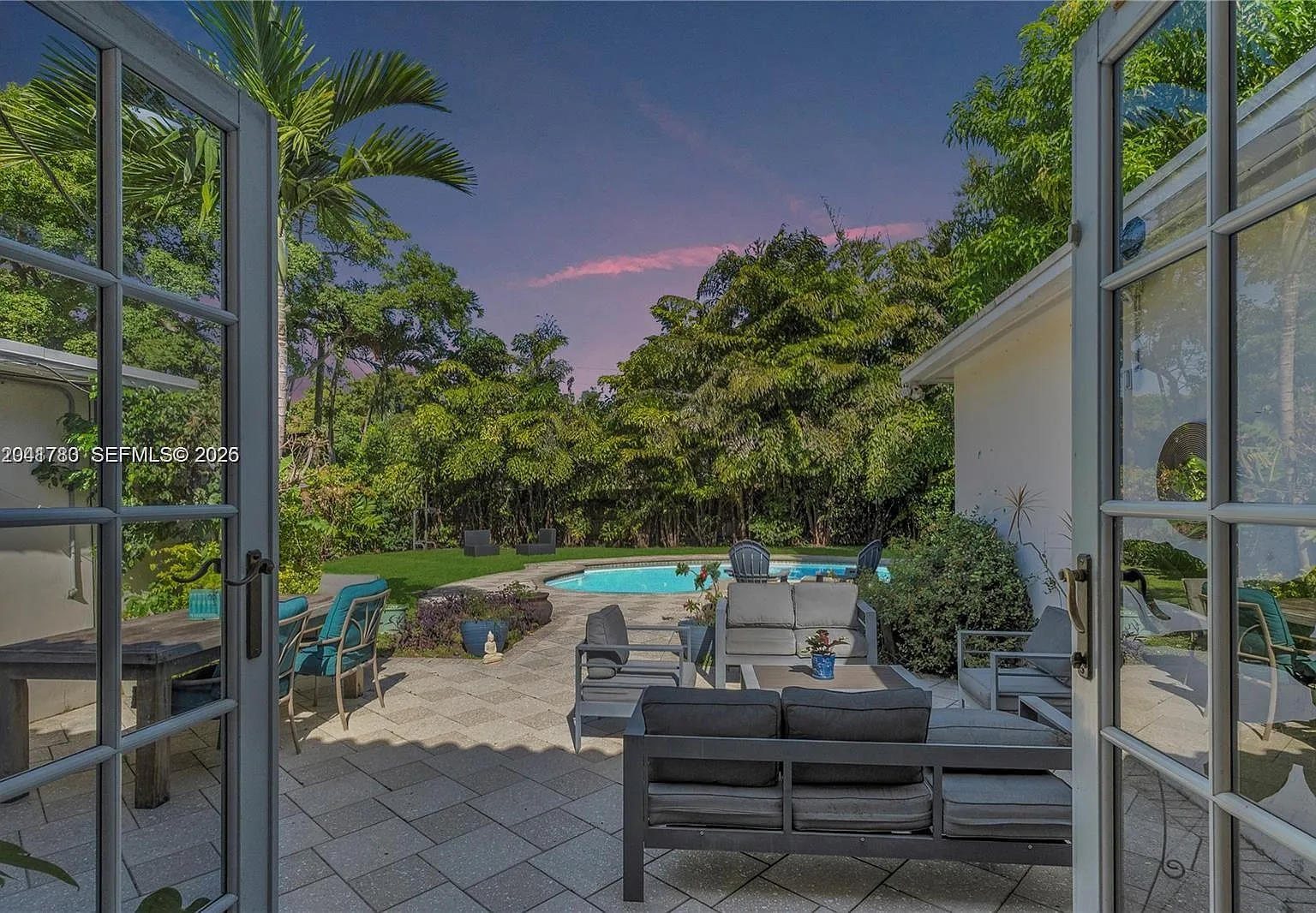 4 bed, 3.0 bath, 2192 sqft, $6,000 — Photo 3