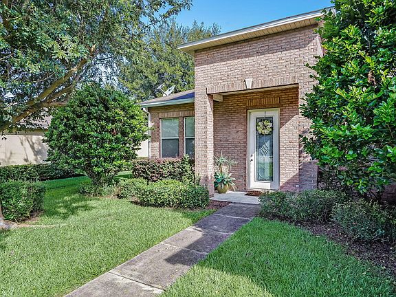 4th image of 11381 Brian Lakes Dr N