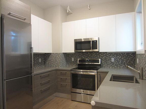 3rd image of 2159 California St