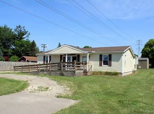 23206 Sibley Rd, Brownstown, MI 48193