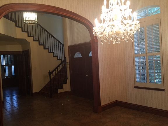 3rd image of 3117 Clifford St