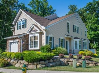 28 Lamerson Cir, Budd Lake, NJ 07828