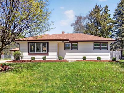 5224 W LUEBBE LANE, Milwaukee, WI, 53223