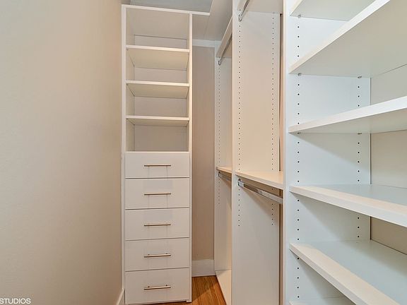 5th image of 1061 Euclid Ave #115