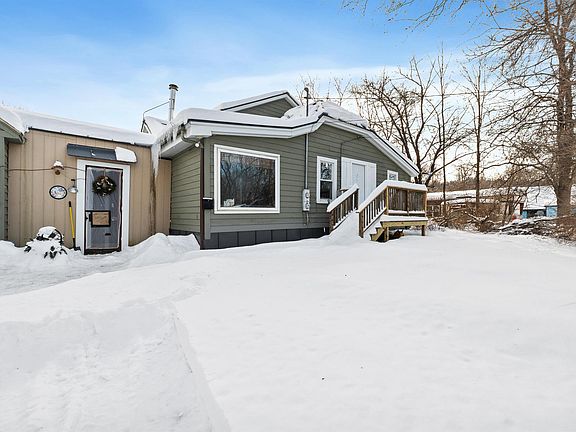 3rd image of 11 Putnam Road