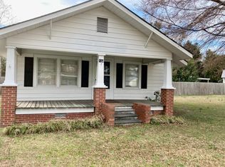 120 E 1st St, Stedman, NC 28391