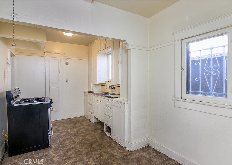 2nd image of 4605 3rd Ave