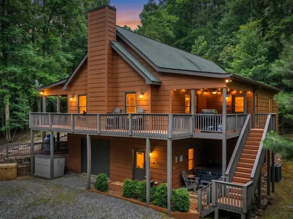 50 Kings Ct, Ellijay, GA 30540